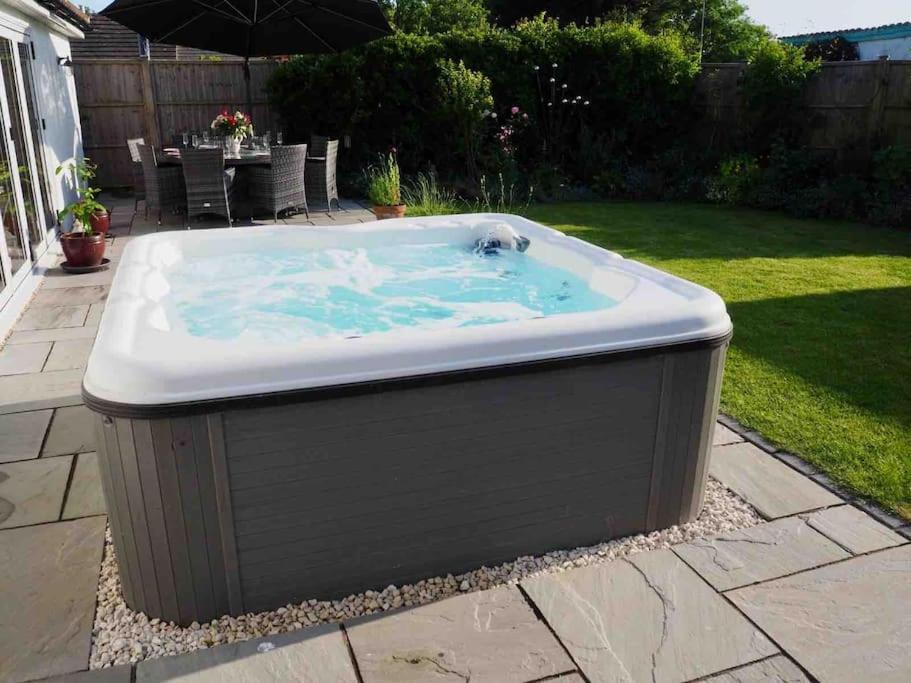 The Sails Villa East Wittering Exterior photo