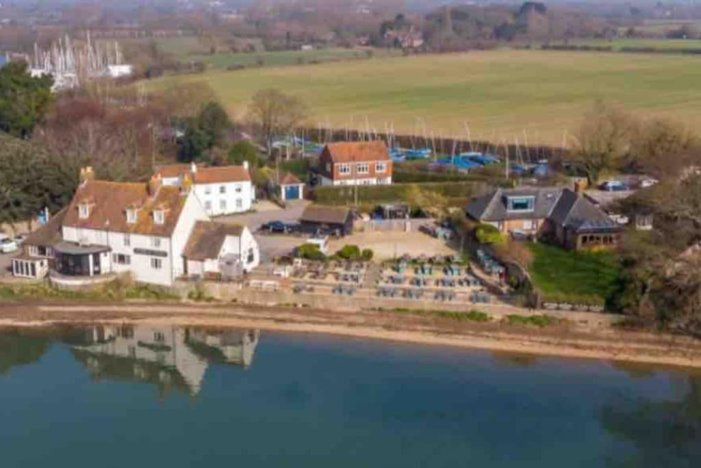 The Sails Villa East Wittering Exterior photo